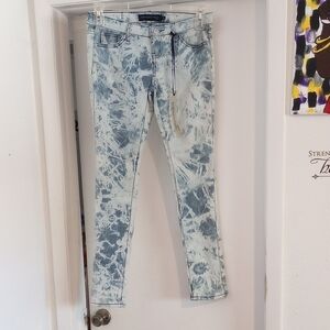 Women's Tie-Dye Jeans